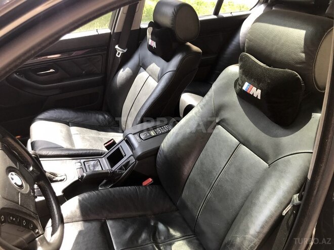 BMW 525 2001, 245,000 km - 2.5 l - Bakı