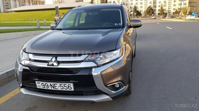Mitsubishi Outlander 2017, 5,000 km - 2.4 л - Bakı