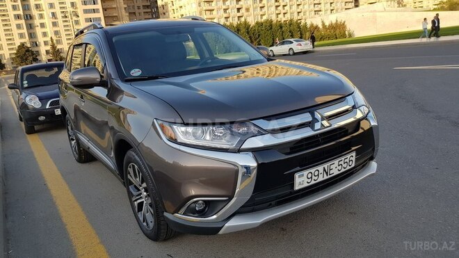Mitsubishi Outlander 2017, 5,000 km - 2.4 л - Bakı