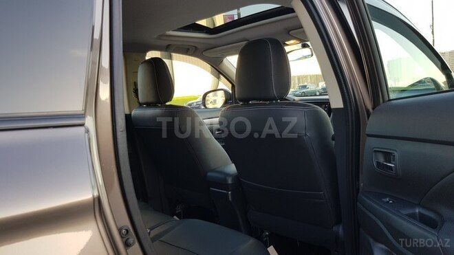 Mitsubishi Outlander 2017, 5,000 km - 2.4 л - Bakı