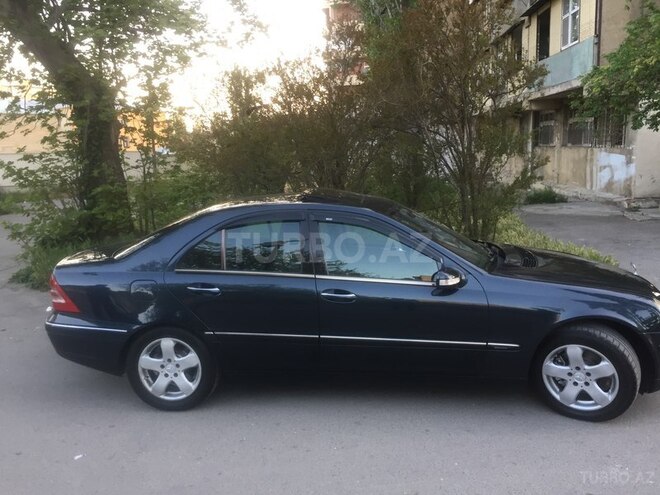 Mercedes C 240 2000, 235,000 km - 2.6 l - Bakı