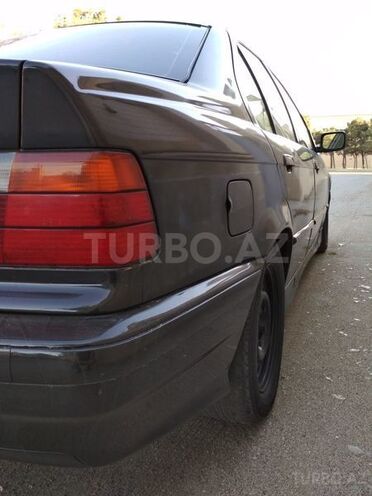 BMW 318 1992, 370,000 km - 1.8 l - Bakı