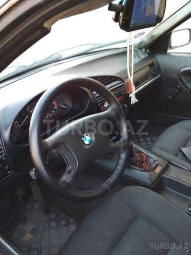 BMW 318 1992, 370,000 km - 1.8 l - Bakı