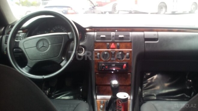 Mercedes  1998, 258,000 km - 2.2 l - Bakı