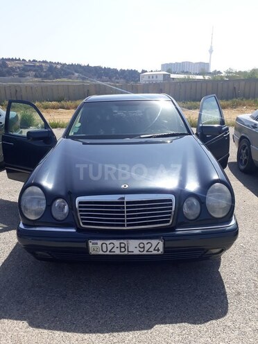 Mercedes E 220 1999, 453,000 km - 2.2 l - Bakı
