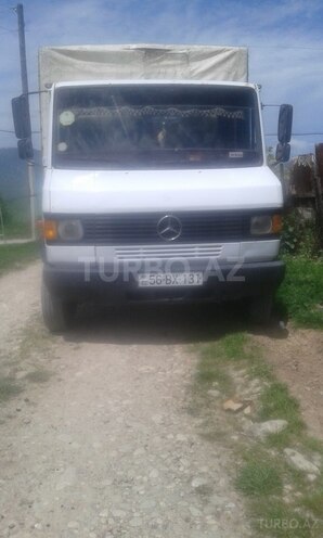Mercedes 811 D 1991, 569,000 km - 4.0 l - Şamaxı