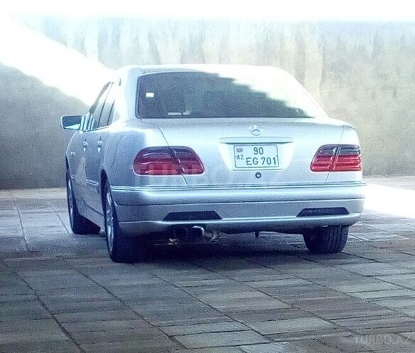 Mercedes E 320 1998, 324,000 km - 3.2 l - Bakı