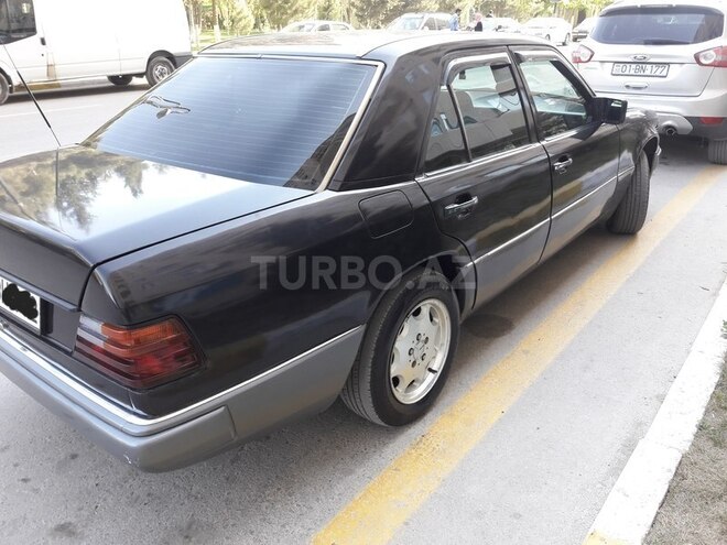 Mercedes E 250 1992, 322,577 km - 2.5 l - Şəki