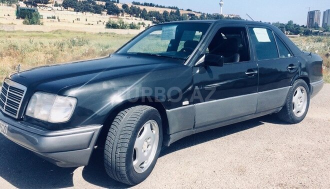 Mercedes E 220 1994, 350,000 km - 2.2 l - Bakı
