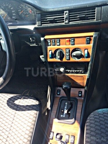 Mercedes E 220 1994, 350,000 km - 2.2 l - Bakı