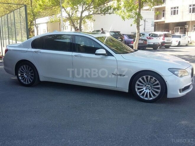 BMW 750 2009, 157,000 km - 4.4 л - Bakı
