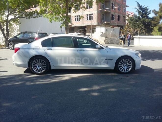 BMW 750 2009, 157,000 km - 4.4 л - Bakı