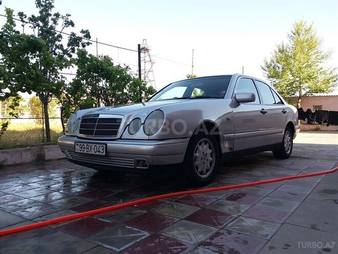 Mercedes E 240 1997, 377,222 km - 2.4 l - Bakı