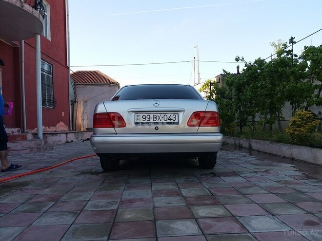 Mercedes E 240 1997, 377,222 km - 2.4 l - Bakı