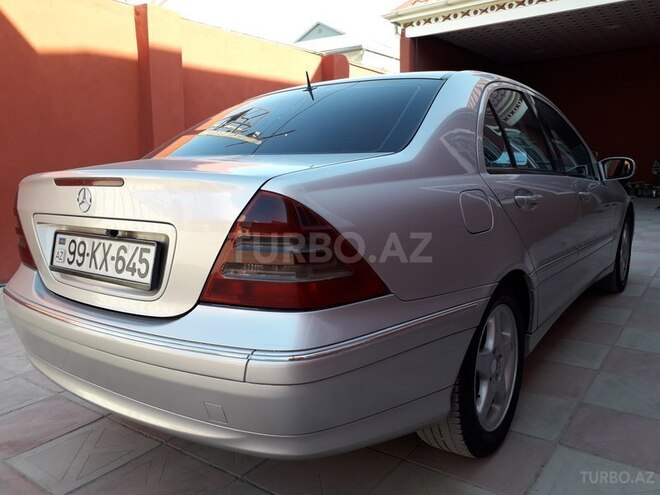 Mercedes C 220 2001, 234,340 km - 2.2 л - Bakı
