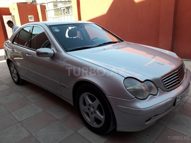 Mercedes C 220 2001, 234,340 km - 2.2 л - Bakı