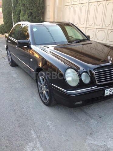 Mercedes E 200 1997, 203,000 km - 2.0 l - Bakı