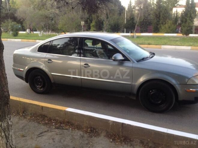 Volkswagen Passat 2004, 330,000 km - 1.8 l - Sumqayıt
