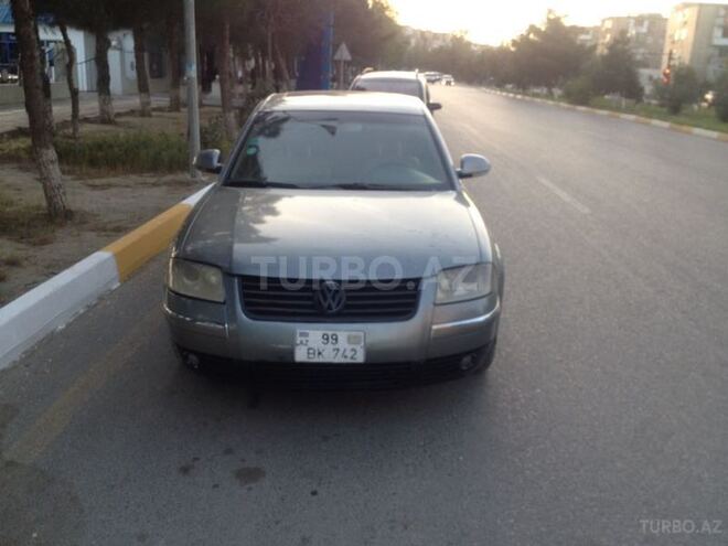 Volkswagen Passat 2004, 330,000 km - 1.8 l - Sumqayıt