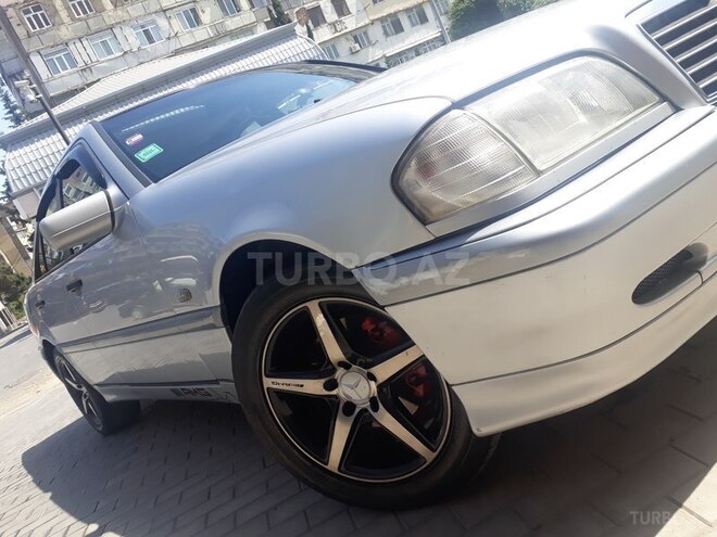 Mercedes C 240 1999, 303,000 km - 2.4 л - Bakı