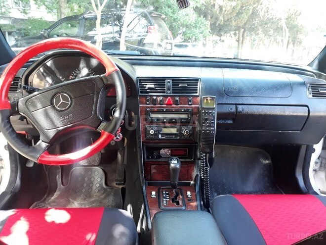 Mercedes C 240 1999, 303,000 km - 2.4 л - Bakı