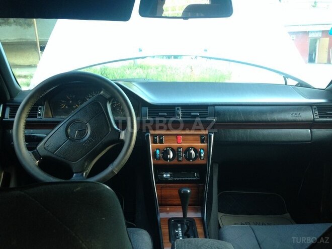 Mercedes E 220 1994, 383,200 km - 2.2 л - Bakı