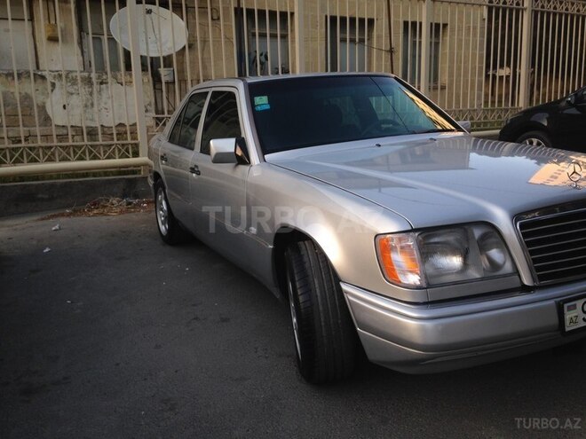 Mercedes E 220 1994, 383,200 km - 2.2 л - Bakı