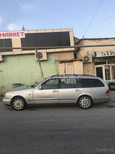 Mercedes E 200 1999, 220,000 km - 2.0 л - Bakı
