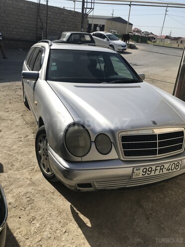 Mercedes E 200 1999, 220,000 km - 2.0 л - Bakı