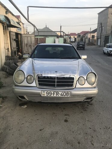 Mercedes E 200 1999, 220,000 km - 2.0 л - Bakı