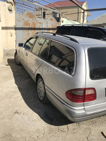 Mercedes E 200 1999, 220,000 km - 2.0 л - Bakı