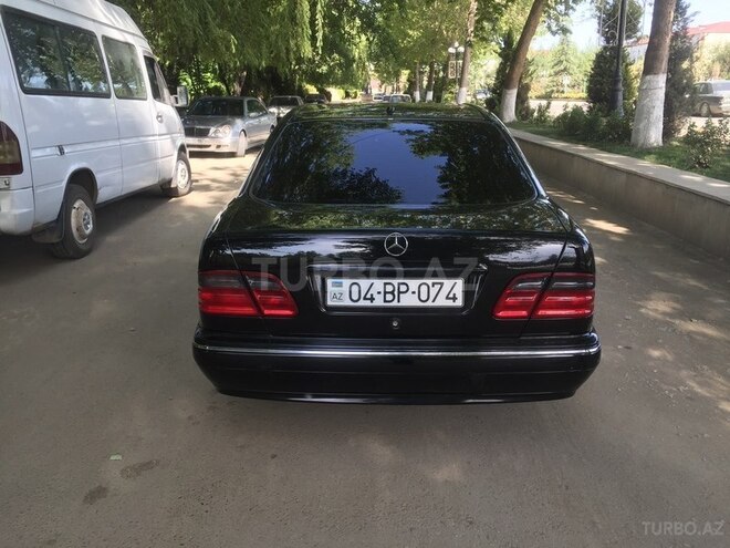 Mercedes E 320 2001, 230,000 km - 3.2 л - Bakı