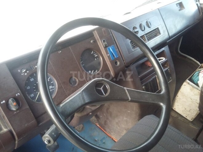 Mercedes 811 D 1990, 325,850 km - 4.0 l - Bərdə