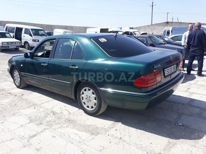 Mercedes E 230 1996, 300,000 km - 2.3 l - Sumqayıt
