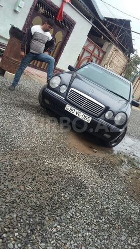 Mercedes E 240 1997, 260,000 km - 2.8 l - Bakı