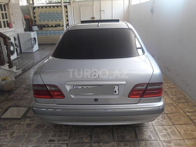 Mercedes E 240 1999, 273,000 km - 2.6 l - Lənkəran