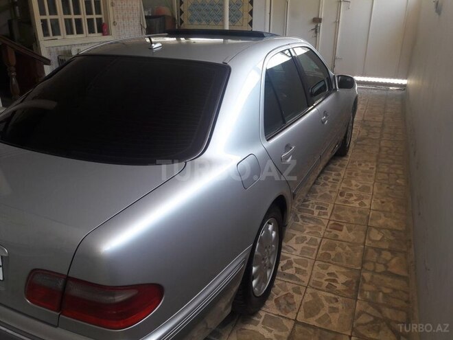 Mercedes E 240 1999, 273,000 km - 2.6 l - Lənkəran