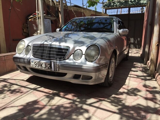 Mercedes E 220 1999, 310,009 km - 2.2 l - Bakı