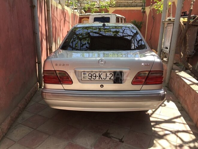 Mercedes E 220 1999, 310,009 km - 2.2 l - Bakı