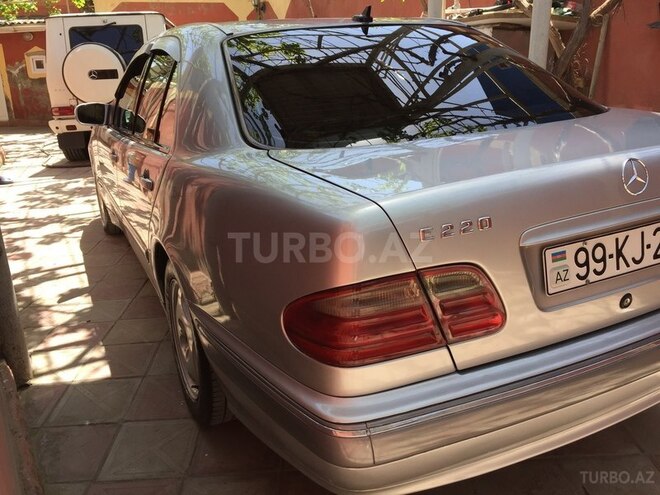 Mercedes E 220 1999, 310,009 km - 2.2 l - Bakı