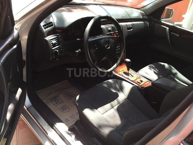 Mercedes E 220 1999, 310,009 km - 2.2 l - Bakı