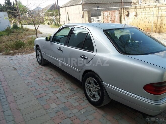 Mercedes E 200 1999, 406,000 km - 2.0 л - Bakı