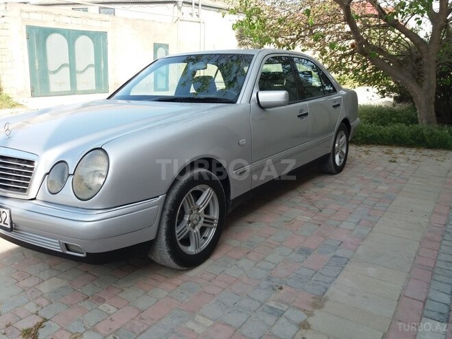 Mercedes E 200 1999, 406,000 km - 2.0 л - Bakı
