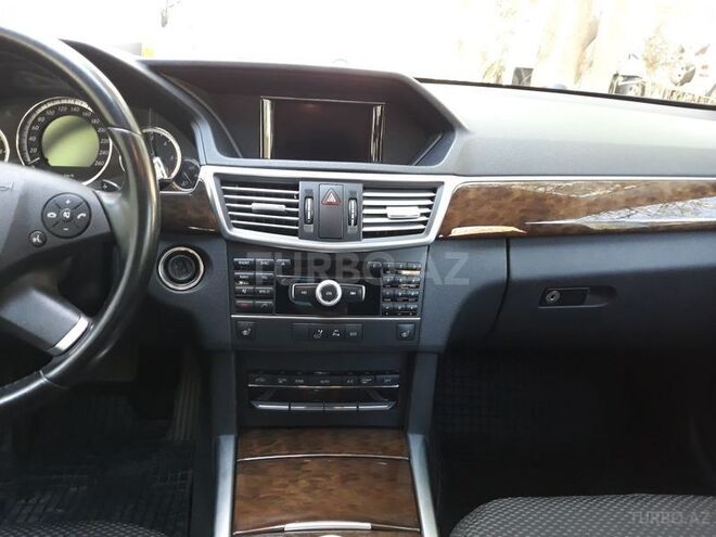 Mercedes E 250 2011, 147,000 km - 2.5 l - Bakı
