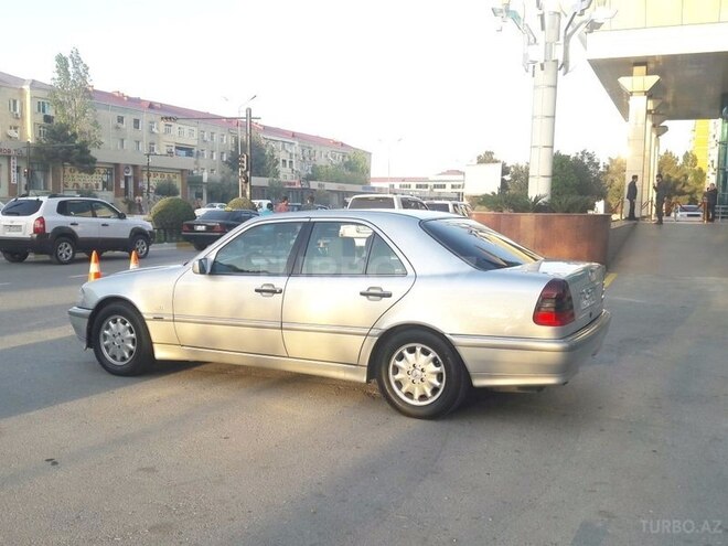 Mercedes C 180 1999, 230,000 km - 1.8 l - Sumqayıt