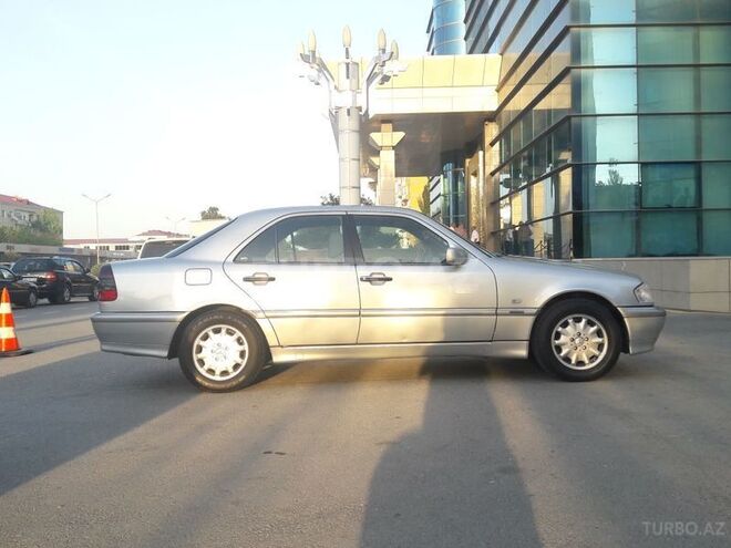 Mercedes C 180 1999, 230,000 km - 1.8 l - Sumqayıt