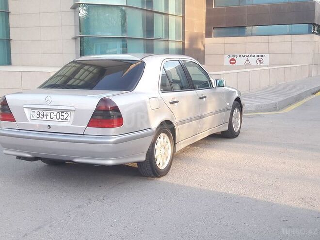 Mercedes C 180 1999, 230,000 km - 1.8 l - Sumqayıt