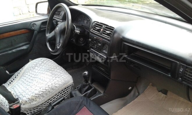 Opel Vectra 1994, 28,500 km - 0.2 l - Lənkəran