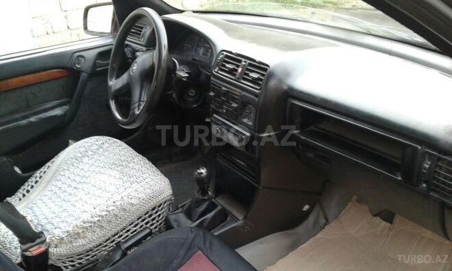 Opel Vectra 1994, 321,000 km - 2.0 л - Masallı