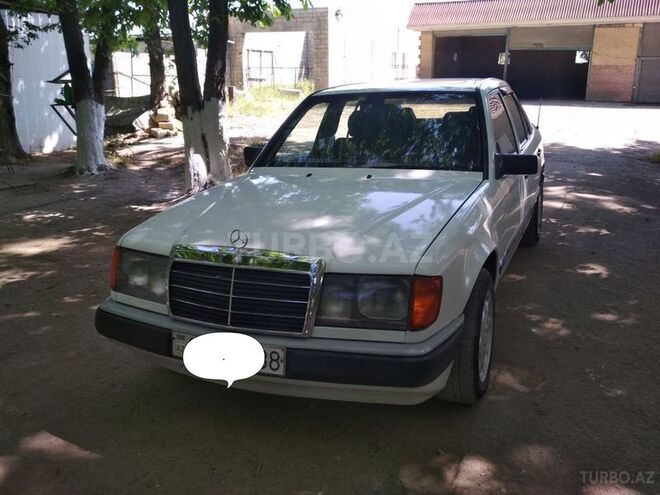 Mercedes E 250 1988, 378,000 km - 2.5 л - Masallı